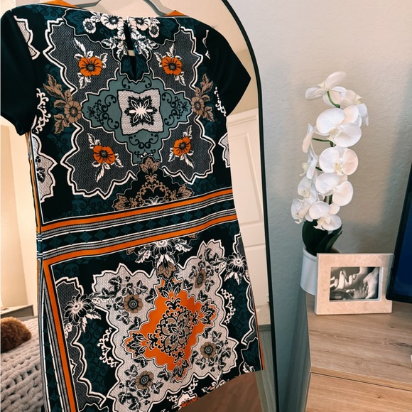 Patterned mini dress NWOT - Picture 2 of 5